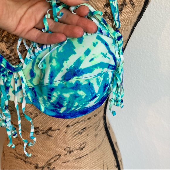 Xhilaration underwire bathing suit top - Picture 3 of 12